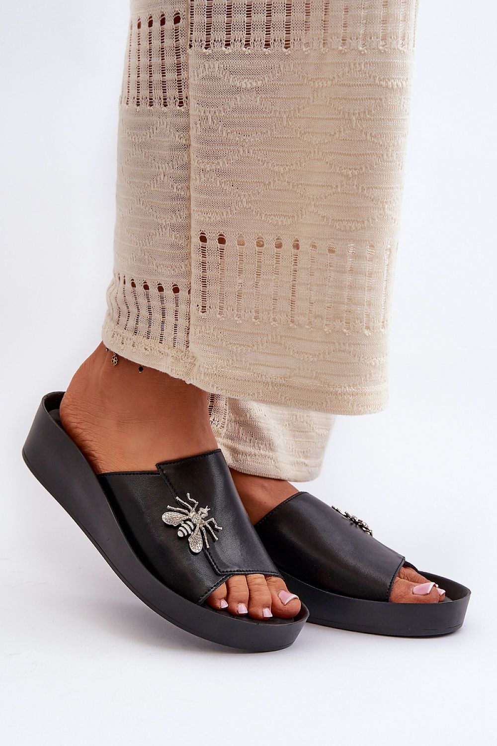 Flip-flops model 198621